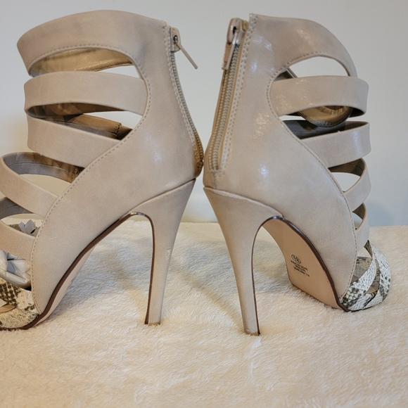 Women's strappy heels - Picture 5 of 13